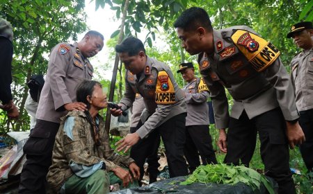 Polri Peduli, Polres Jember Selamatkan Lansia Tuna Wisma