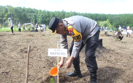 Gerakan Sedekah Oksigen HPN 2026, Polres Bondowoso Tanam Harapan untuk Lingkungan