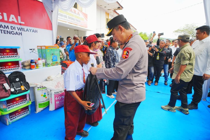 16 Truk Bantuan Kemanusiaan Mengalir ke Tapteng