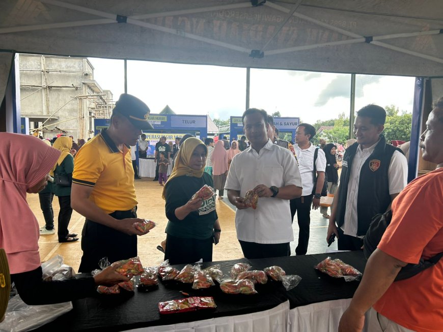 Polres Ngawi dan Pemkab Kompak Sukseskan Operasi Pasar Murah