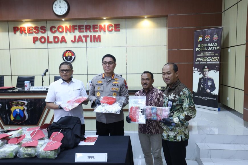 Polda Jawa Timur Ringkus Kurir dalam Dua Kasus Narkoba