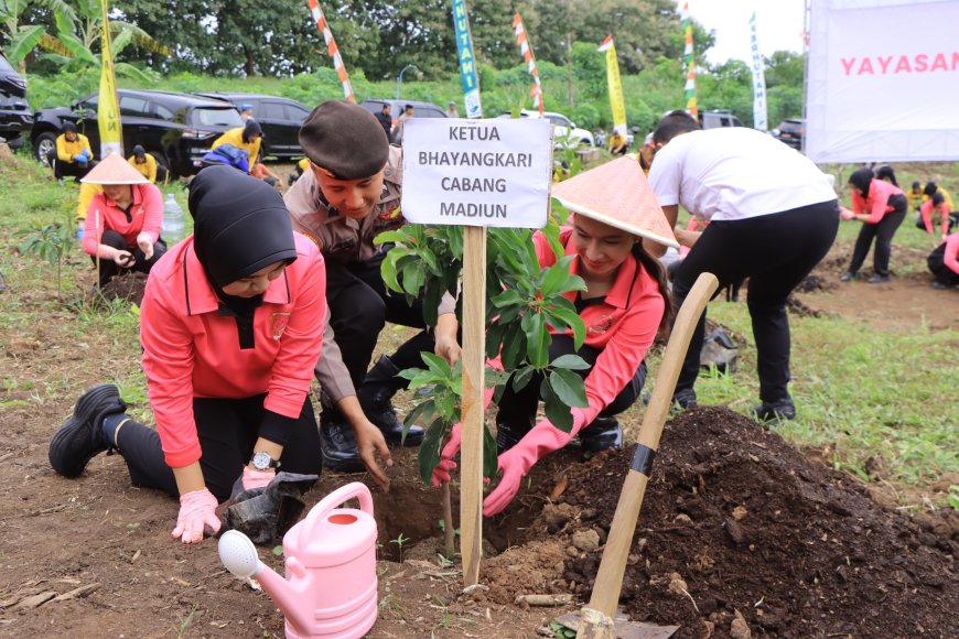 Polres Madiun dan Perhutani Kompak Jaga Kelestarian Alam